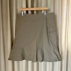 Women Royal Robbins Knee Length Travel Skirt, Flounce Hem, 16